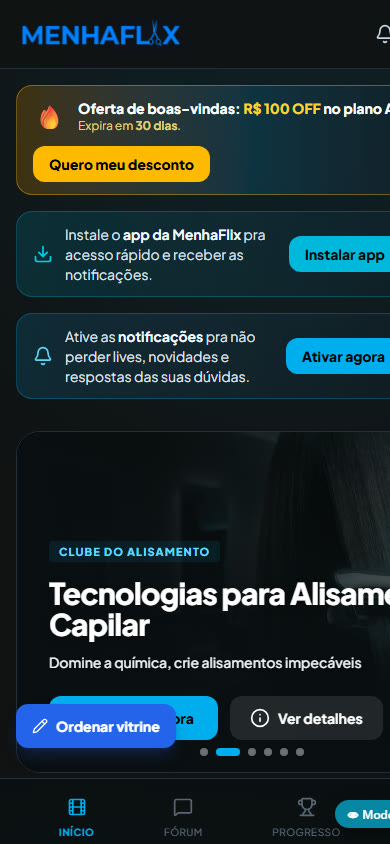 A mesma escola aberta no celular do aluno